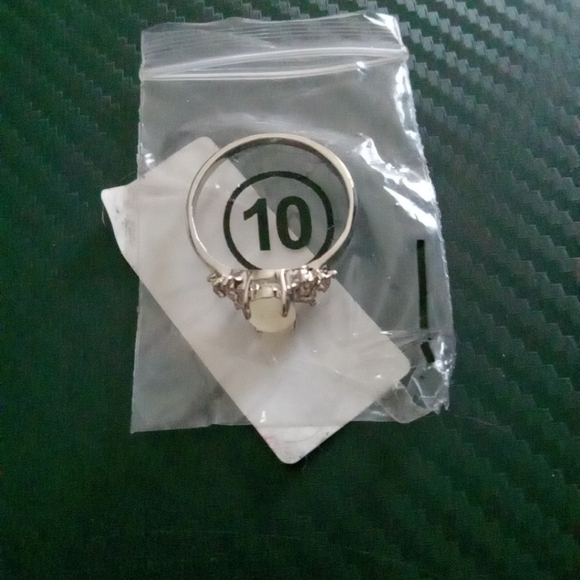 Womens Oval White Fire Opal Ring 925 Sterling Silver Gemstone Jewelry - Picture 6 of 6